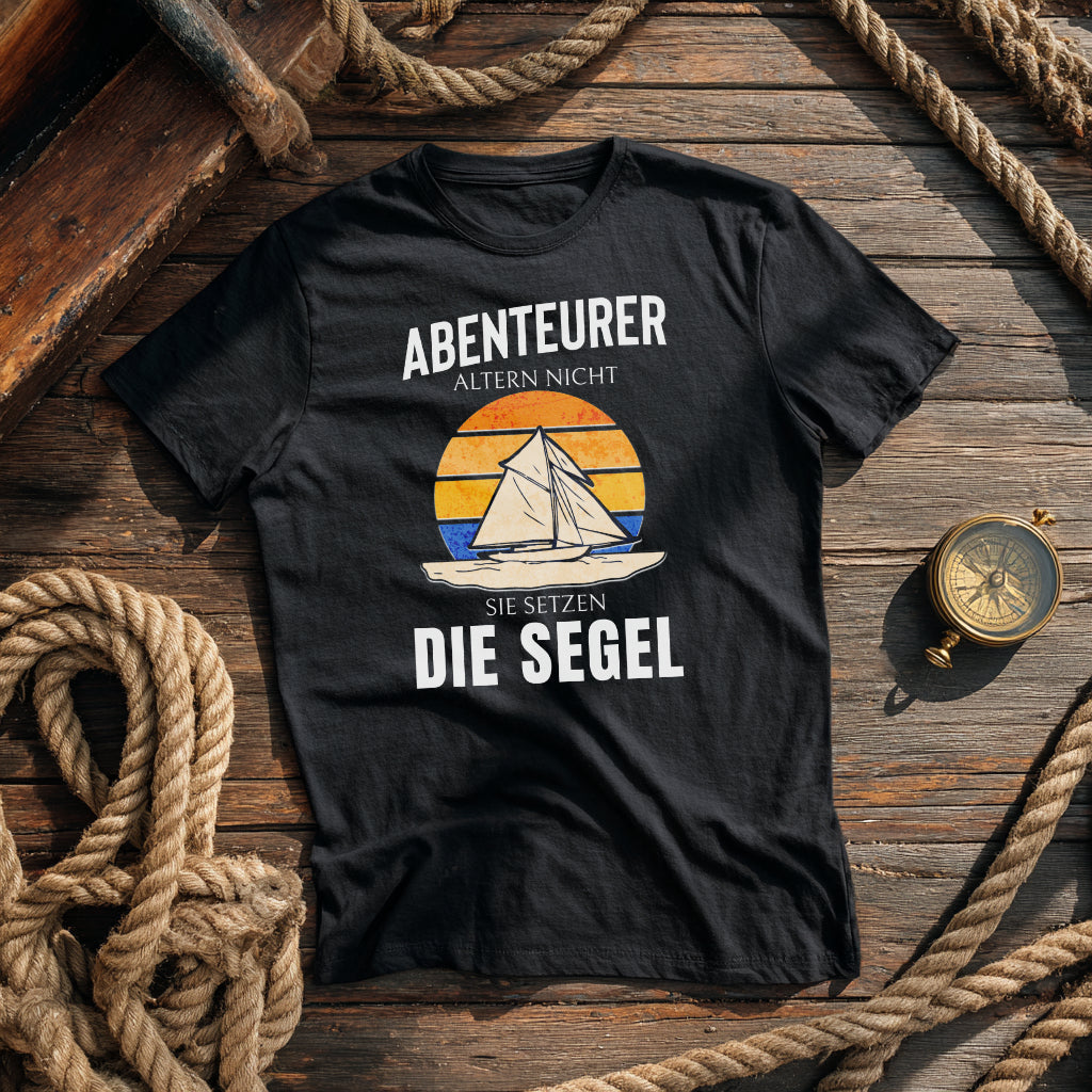 T-Shirt Abenteurer altern nicht – Maritimes Herren Shirt | CPTN Wear